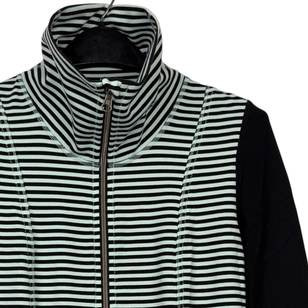 Lululemon Daily Yoga Jacket Full Zip Womens 8 Mint Green Black Striped High Neck